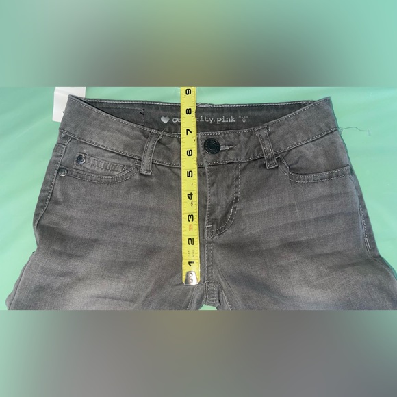 Celebrity Pink women Charcoal Skinny Jeans
NWT Size 0 Juniors - Picture 10 of 15